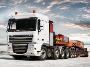 DAF XF105 8x4 FTM Space Cab 2006 года